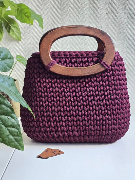 NR 28 Burgundy 6mm hekle/makrame tråd