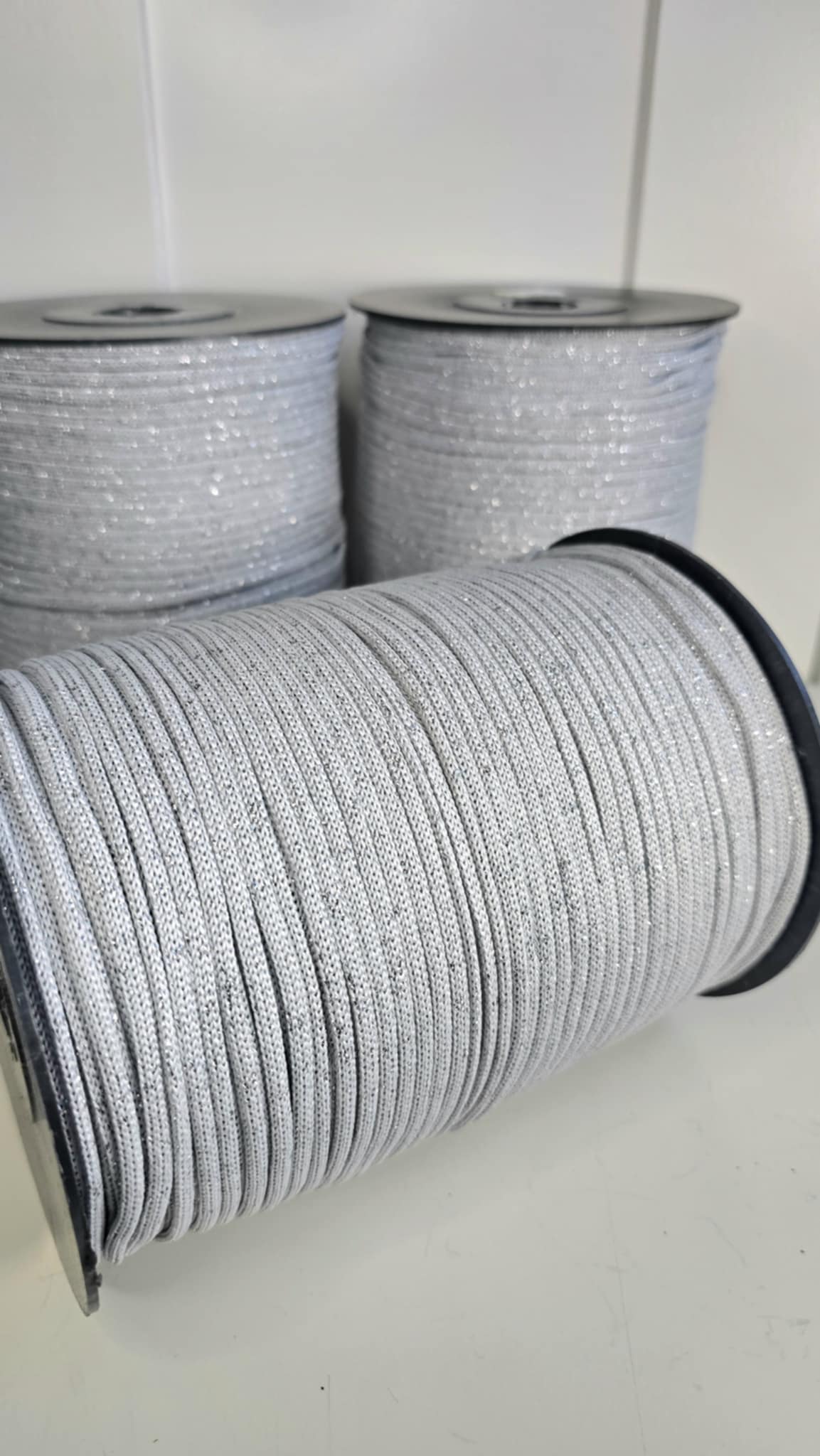 NR 11s Light grey-Silver 4mm hekle/makrame tråd