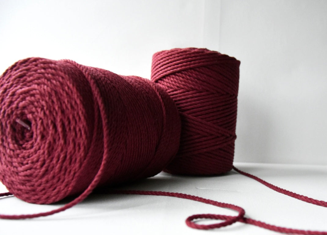 Bomullstråd 3mm 3ply Burgunderrød 280m