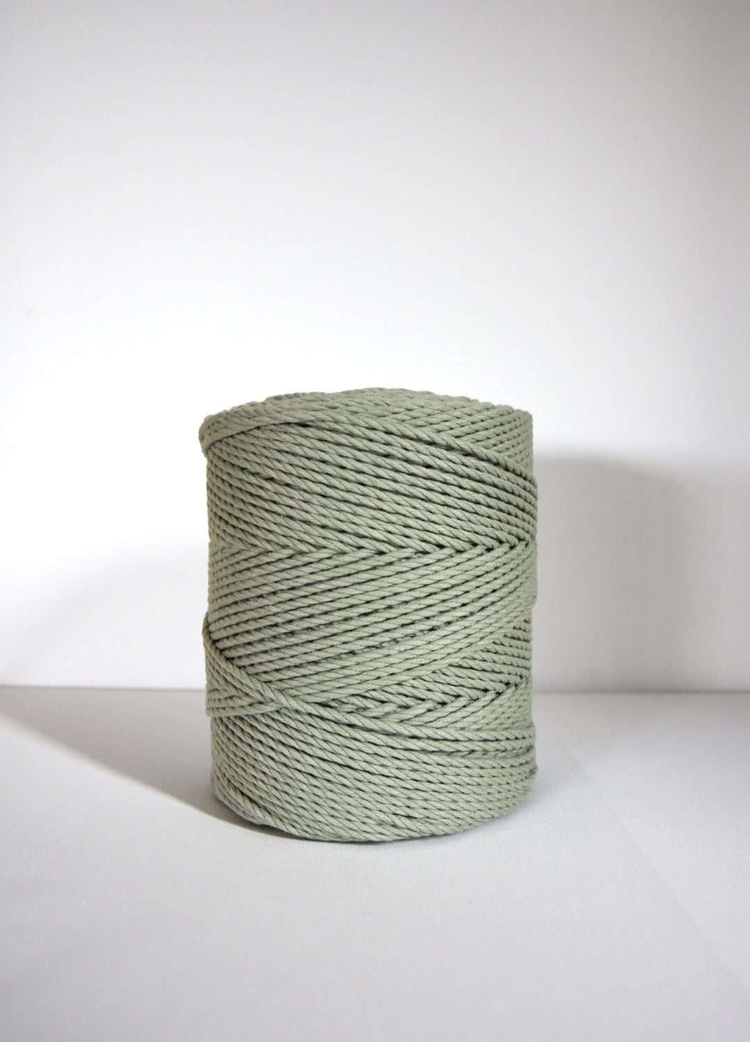 Bomullstråd 3mm 3ply Sage green 280m