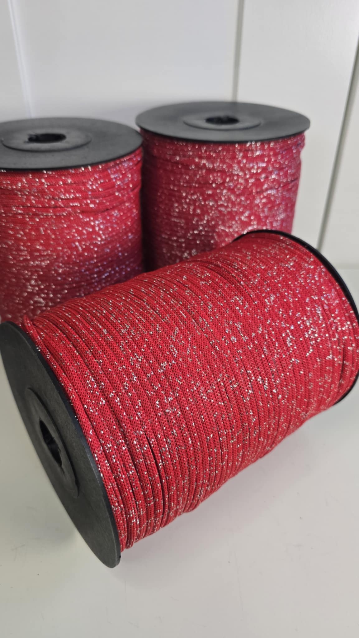 NR 26s red-Silver 4mm hekle/makrame tråd