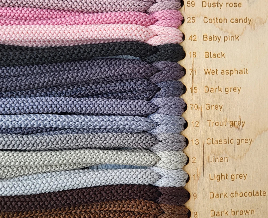 NR 18 Black 6mm hekle/makrame tråd